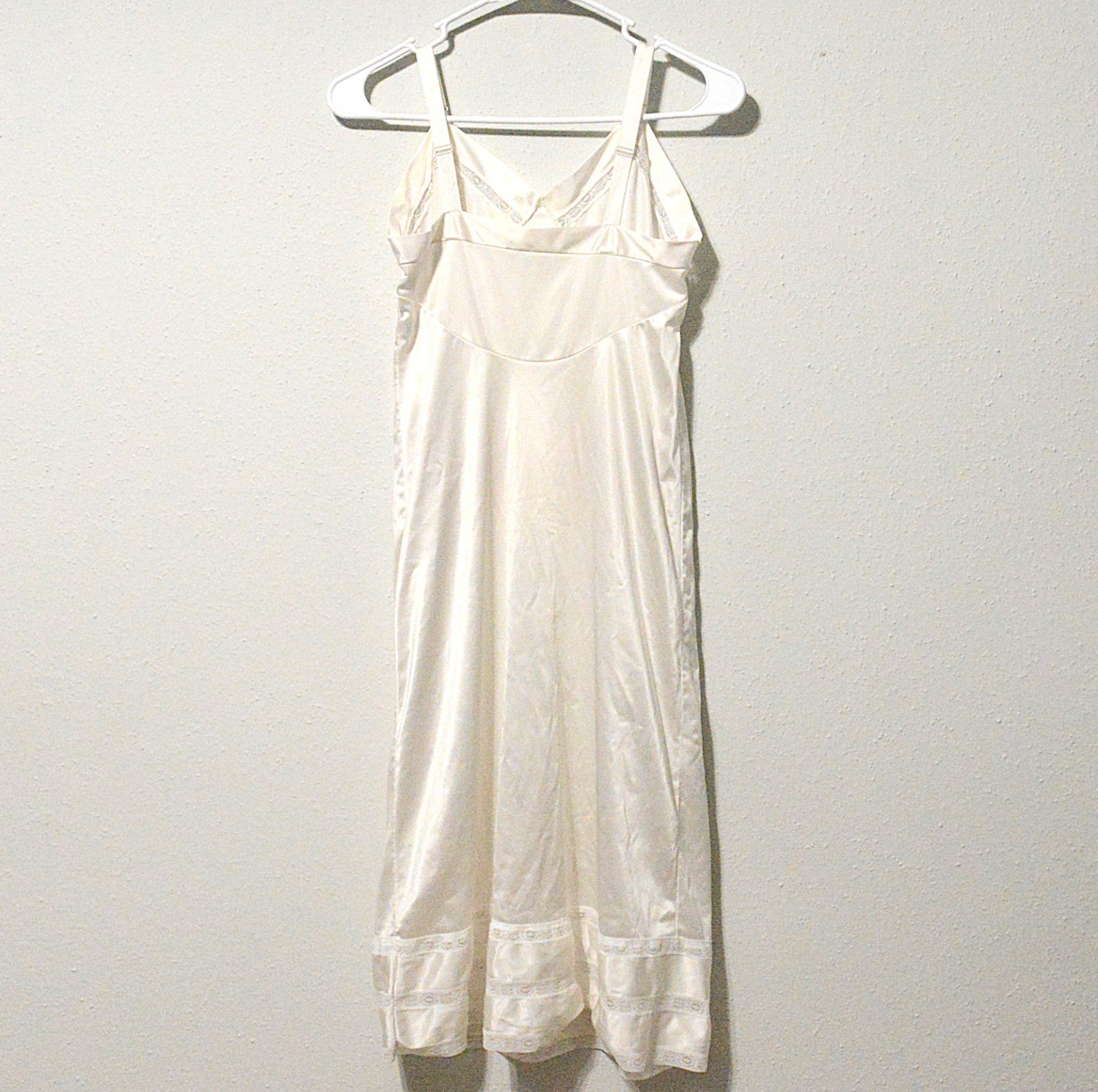 Dainty White Vintage Slip Dress with Lace Trim size Small 1970’s Retro Dress