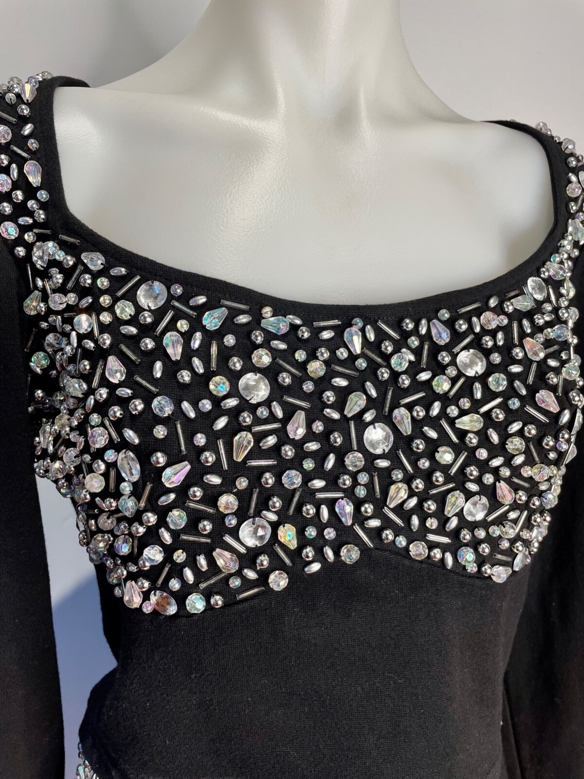 VTG 90’S Y2K CONTEMPO CASUALS BEADED BRA CROP TOP STRETCH HOT PANT SHORT SET*M/L