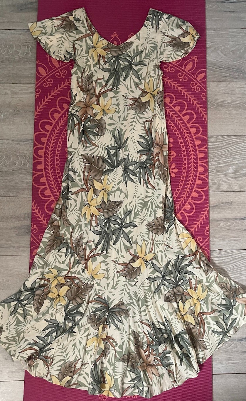 Vintage TORI RICHARD Honolulu 100% Viscose Muumuu Dress Made in Hawaii Style6400