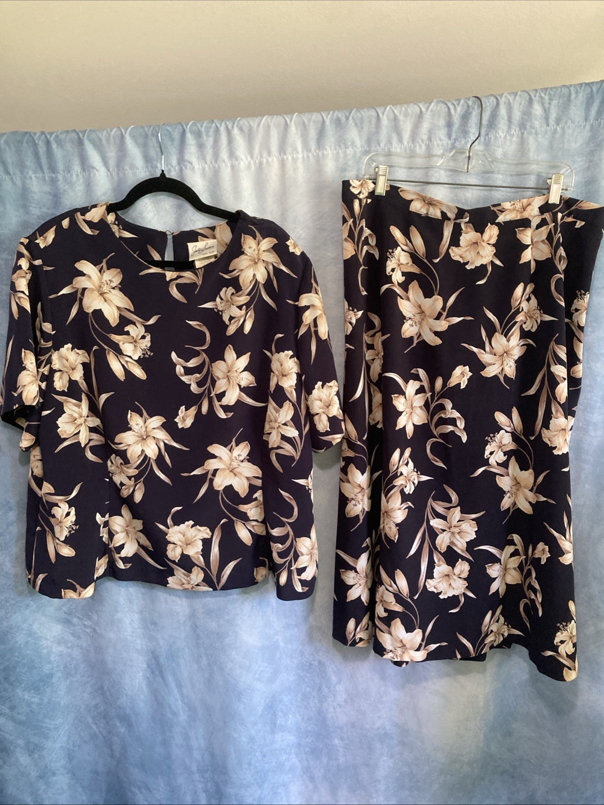 Vtg 90s Jaclyn Smith Floral Skirt Blouse Set Plus 24W 26W Navy Lily Flowy Summer
