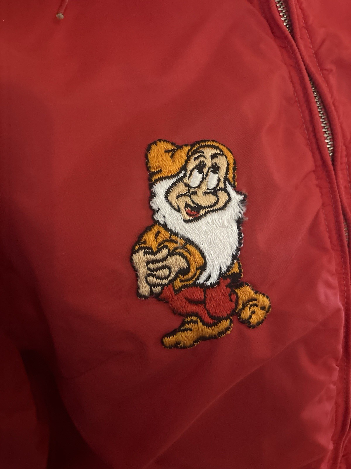 WHITE STAG USA: REWORKED VINTAGE “Snow White Dwarves” Nylon Jacket SZ.S (RED)