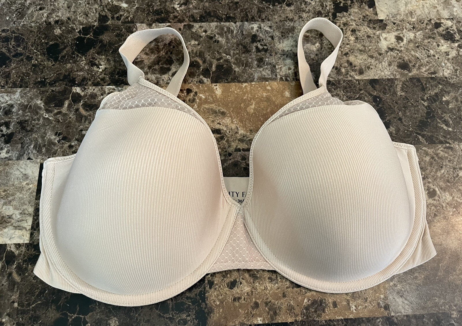 VINTAGE VANITY FAIR BRA! 36DD. BEIGE