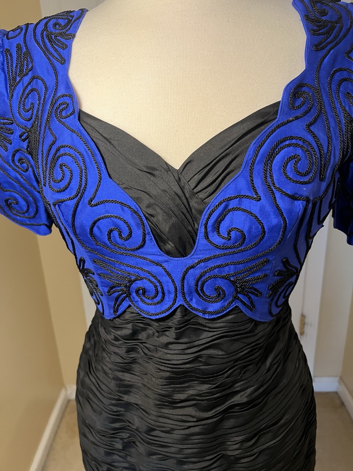 Vtg Khanitha Saks Fifth Avenue Thai Silk Dress Sz 6 Black & Royal Blue Dress
