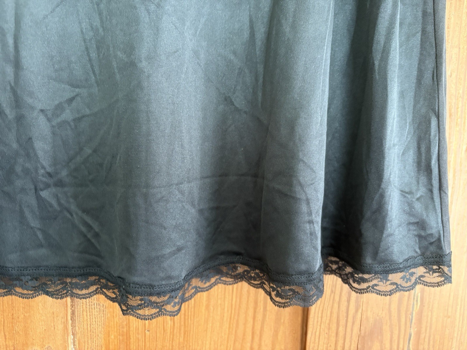 Vintage USA Warners Perfect Measure Black Antron Nylon Half Slip L