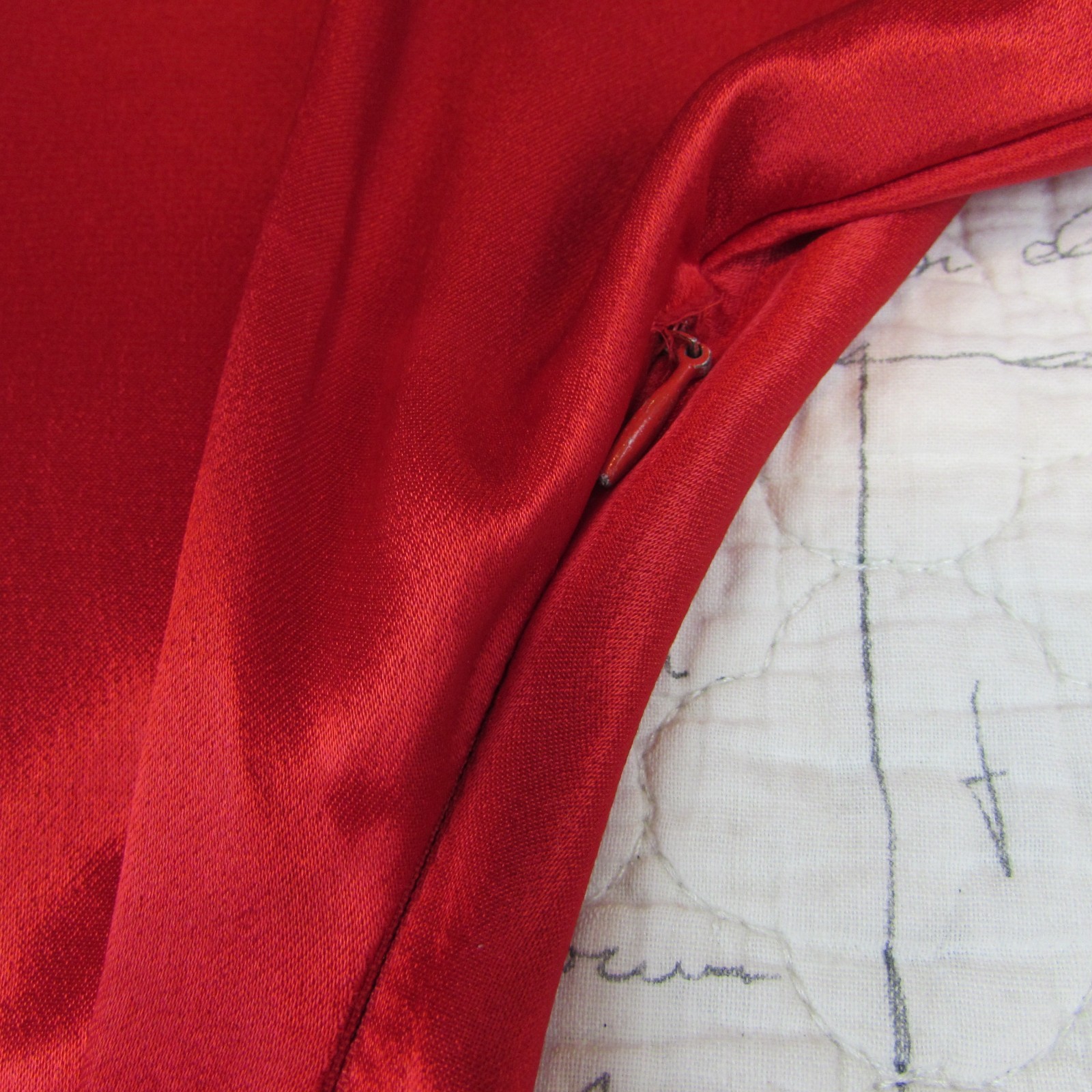 VNTG Norma Kamali 80s RED Satin Long Sleeve Midi Dress I womens made usa 10