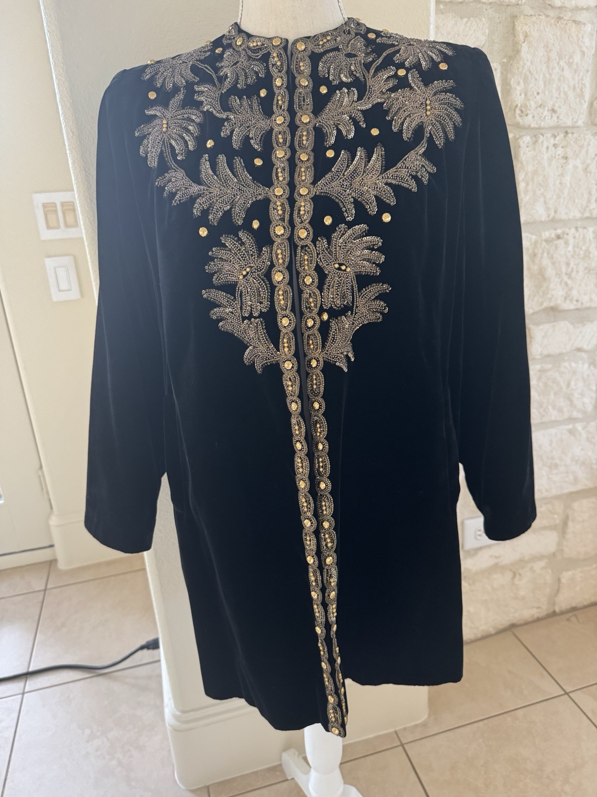 Vintage Neiman Marcus Black Velvet Hand Beaded Sequin Evening Jacket M
