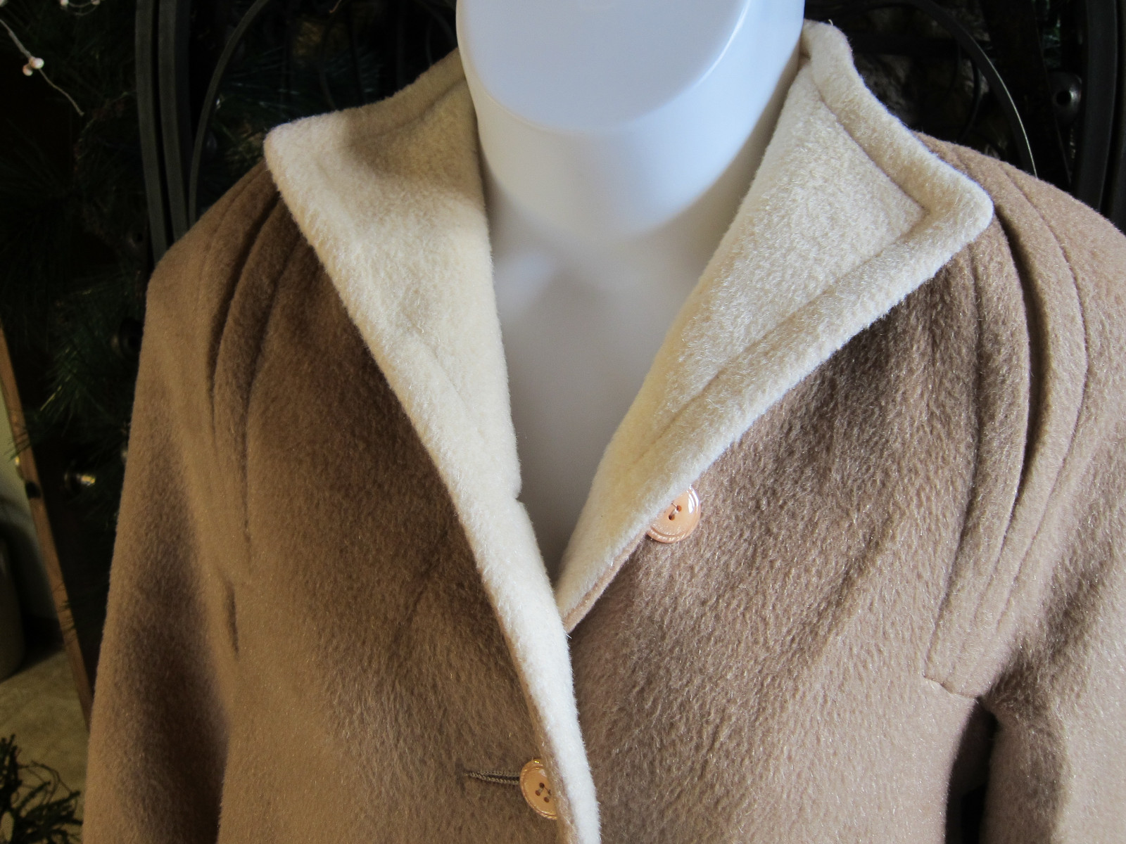 VTG LORENDALE BY BROMLEIGH PURE WOOL COAT CAMEL COLOR 722