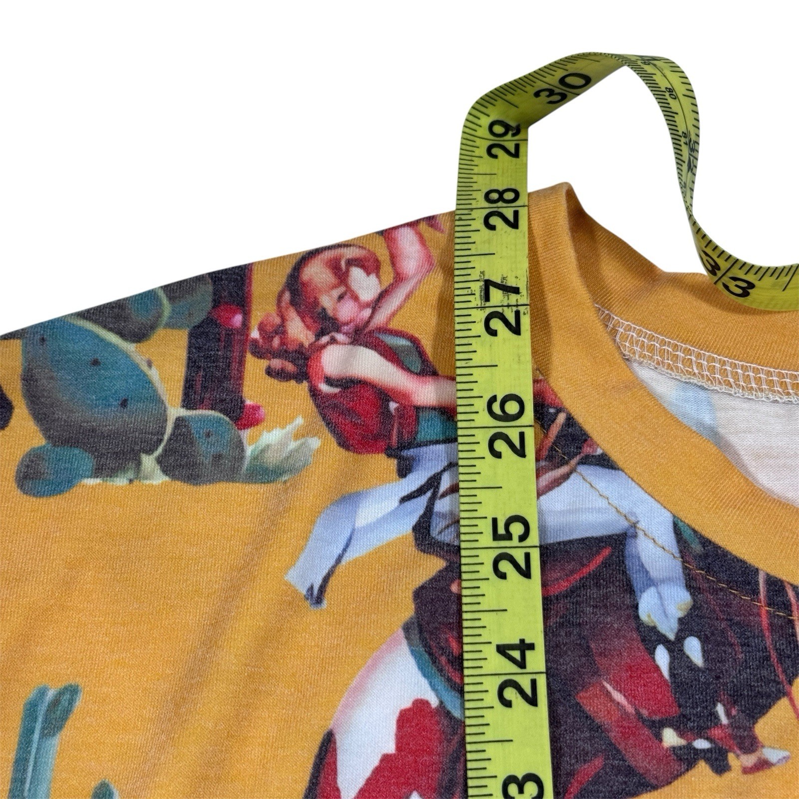 Retro Western Pinup Girl T-Shirt XL Yellow Desert Cactus Rodeo Cowgirl Guitar