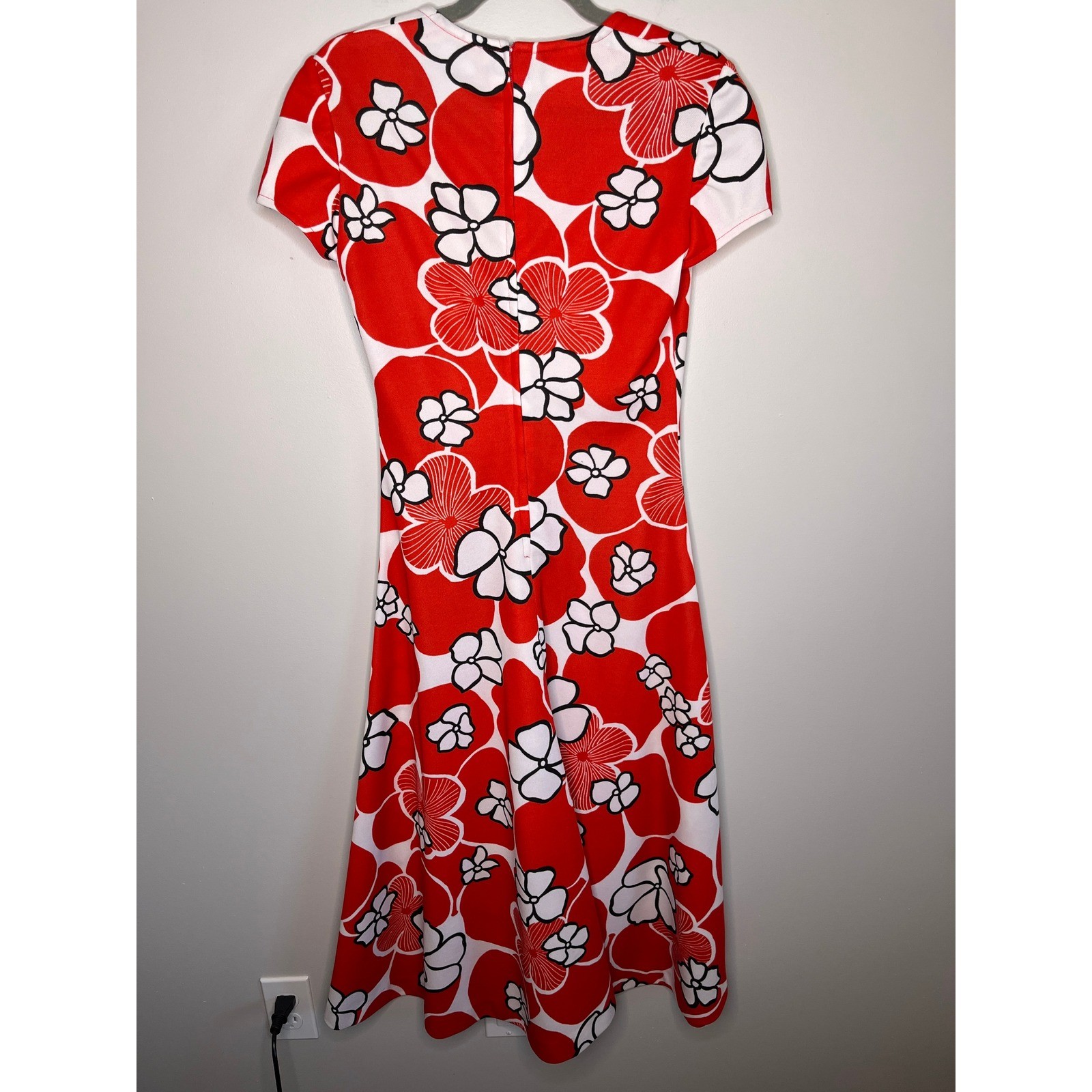 1970s Red Black White Floral Maximalist Psychedelic Disco Groovy Midi Dress M