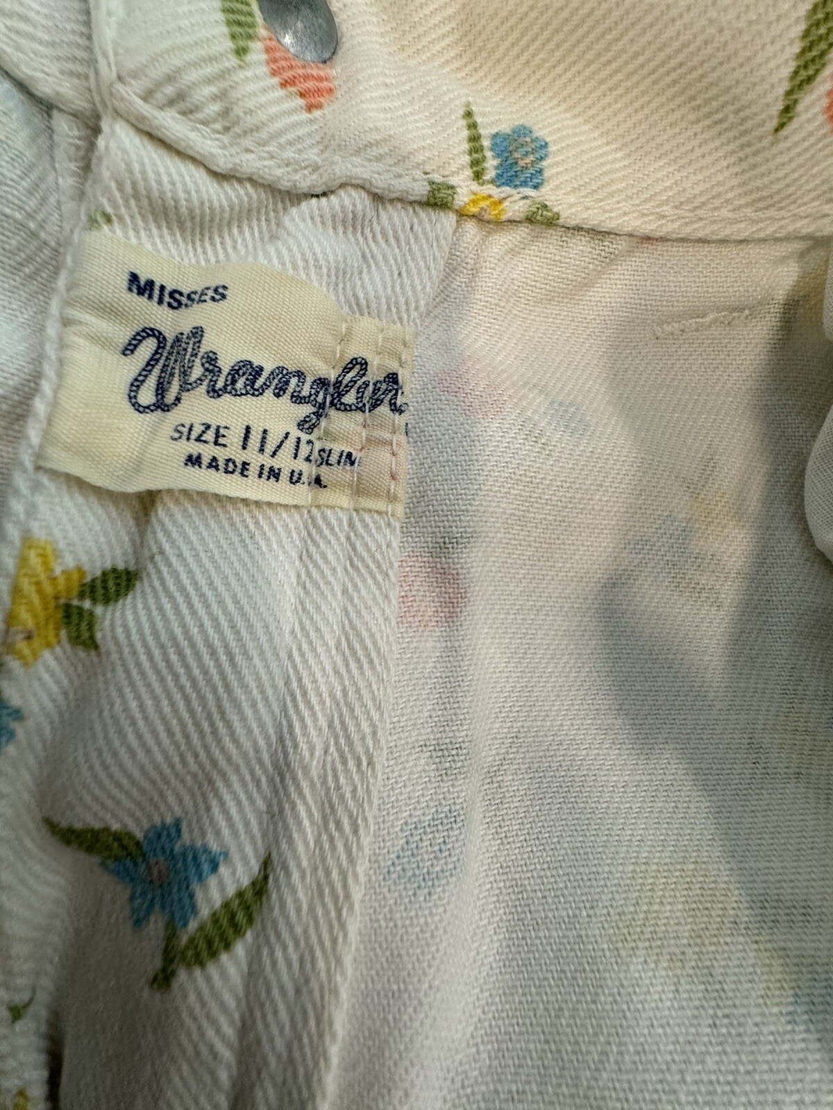 Vintage Floral Wrangler Jeans Inseam 25in Size 11/12 Slim – See Measurements