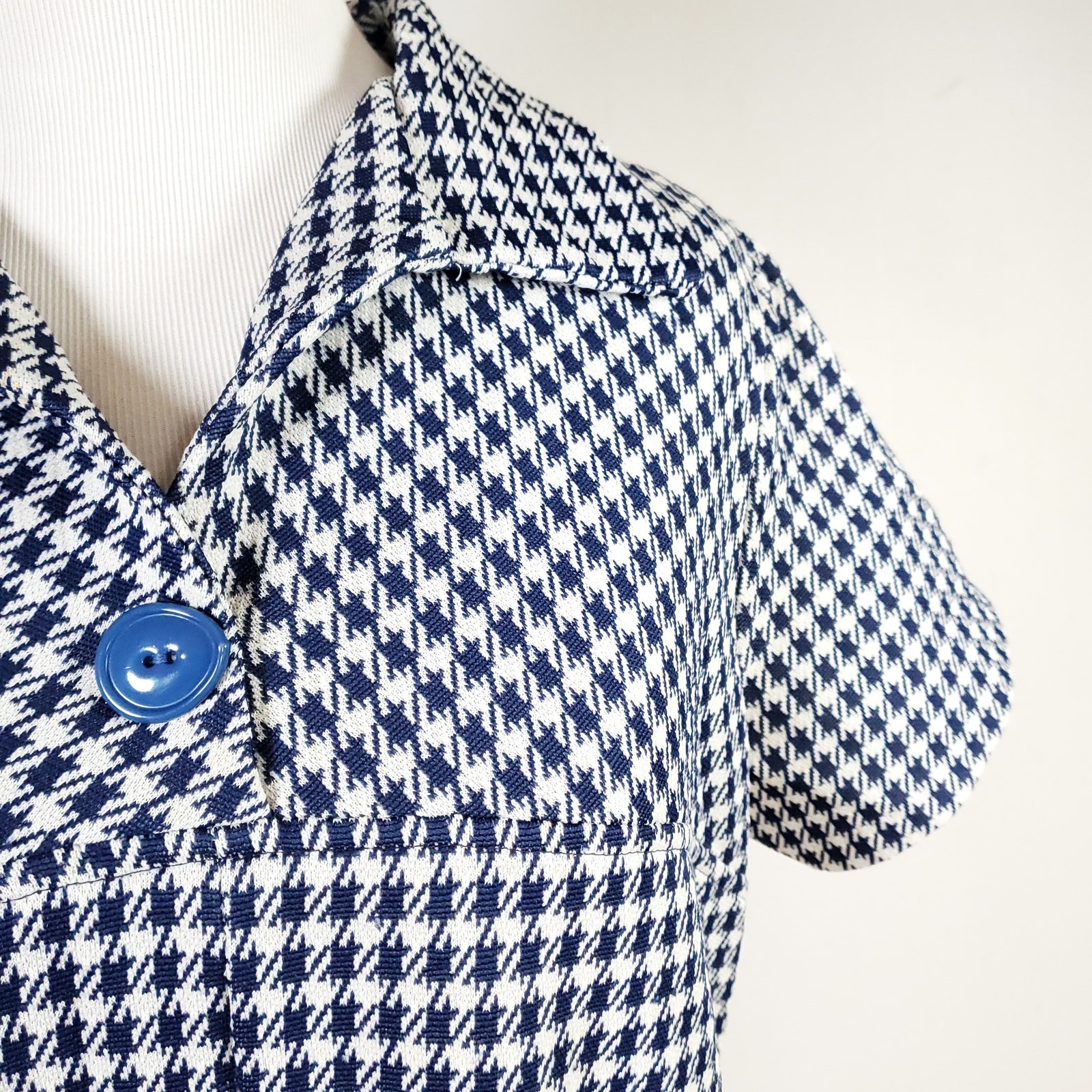 Vintage 1970s Retro BlueWhite Geometric Print Shift Shirt Dress Short Sleeve M