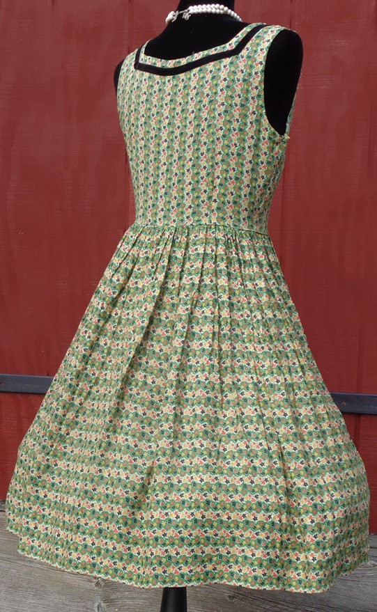 Vtg 50’s Sun Dress Cotton Voile – Black Velvet Trim & Heart Buttons