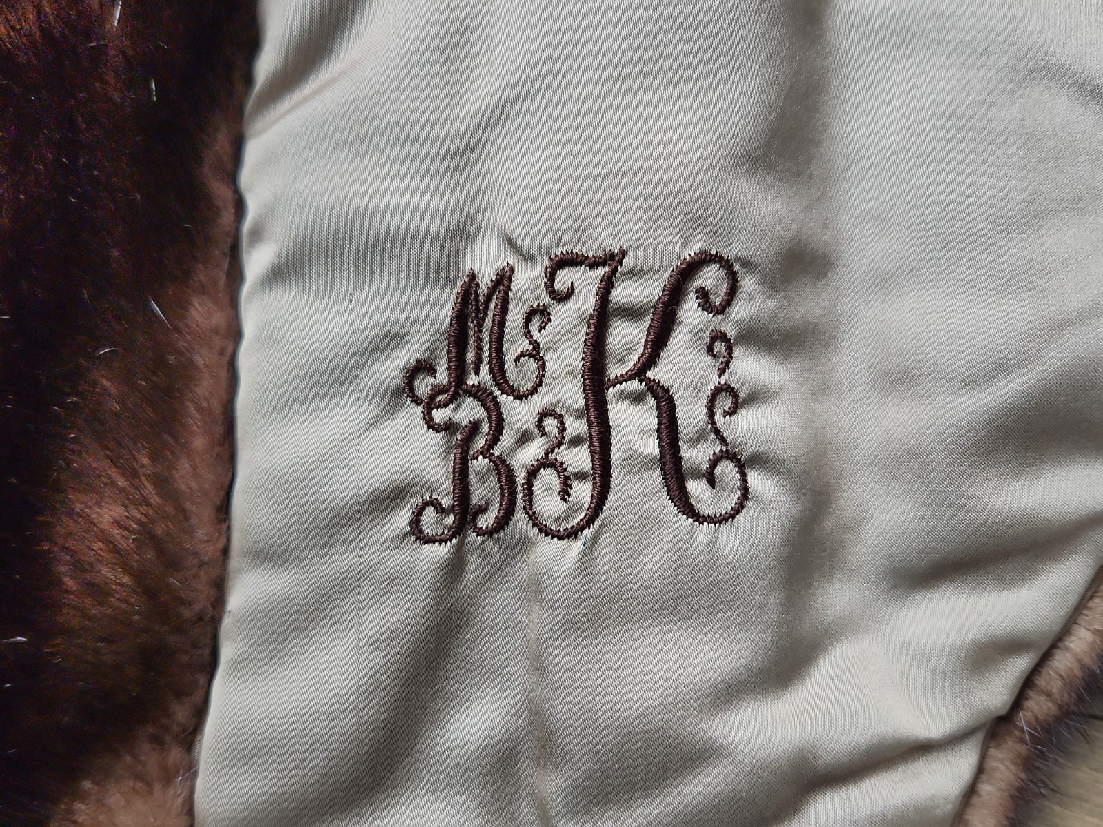 Vintage Brown Mink Fur Shawl 1950s Furs by Robert Women’s Lined Mono Collar