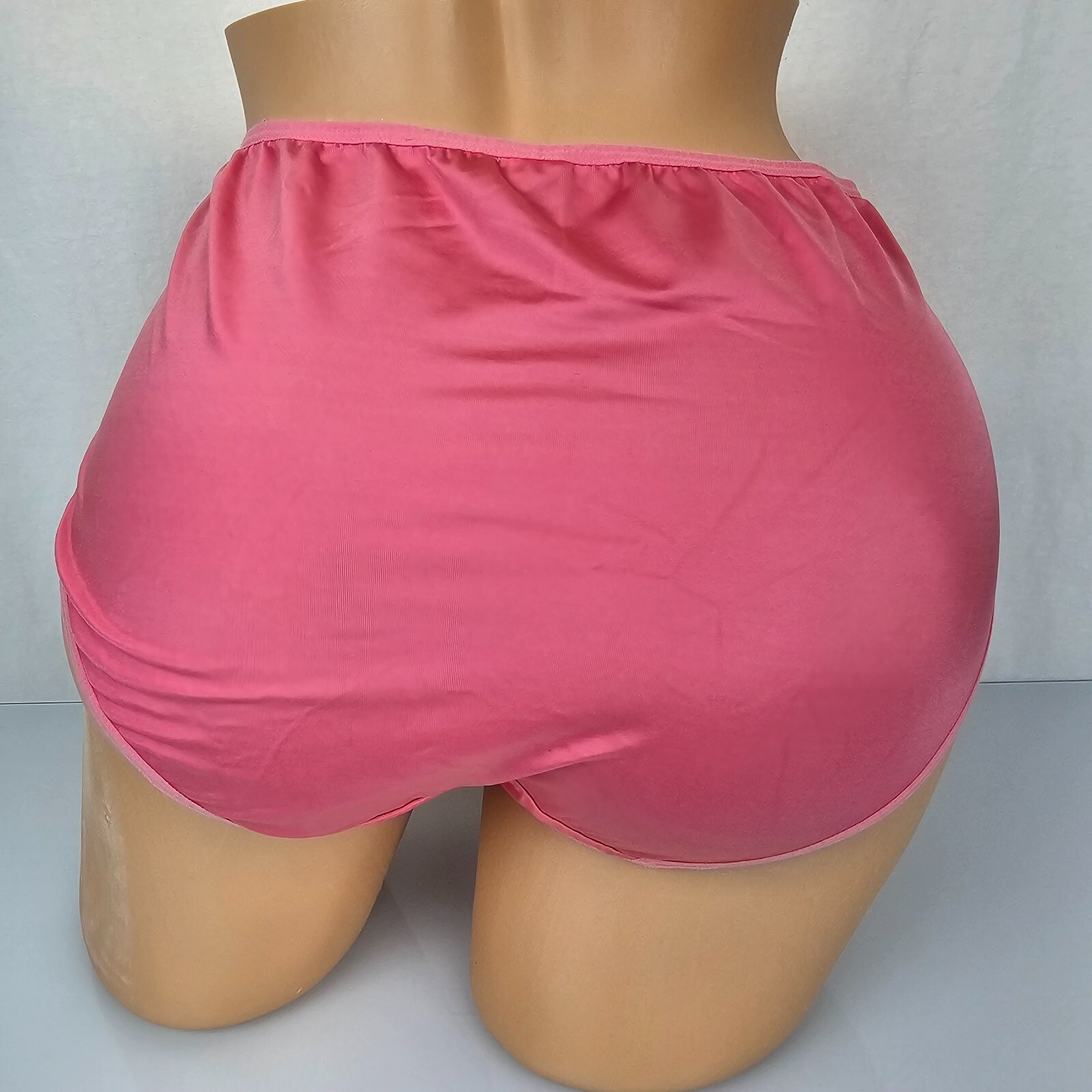 Vintage Y2K Maidenform 40527 Pink Nylon Shiny Silky Satin Panties M 6 Medium