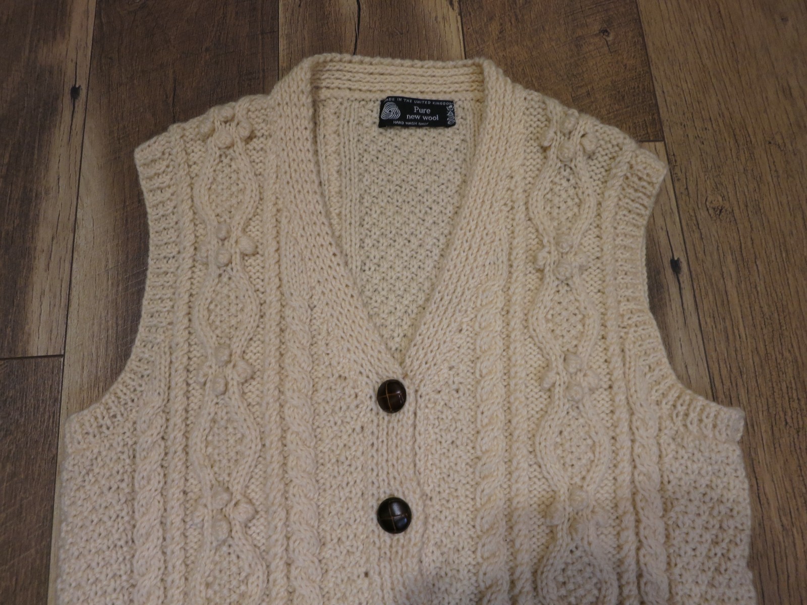Pure New Wool Cream Hand Kind Cable Button Vest Sz M ? Chest 39 – 40″