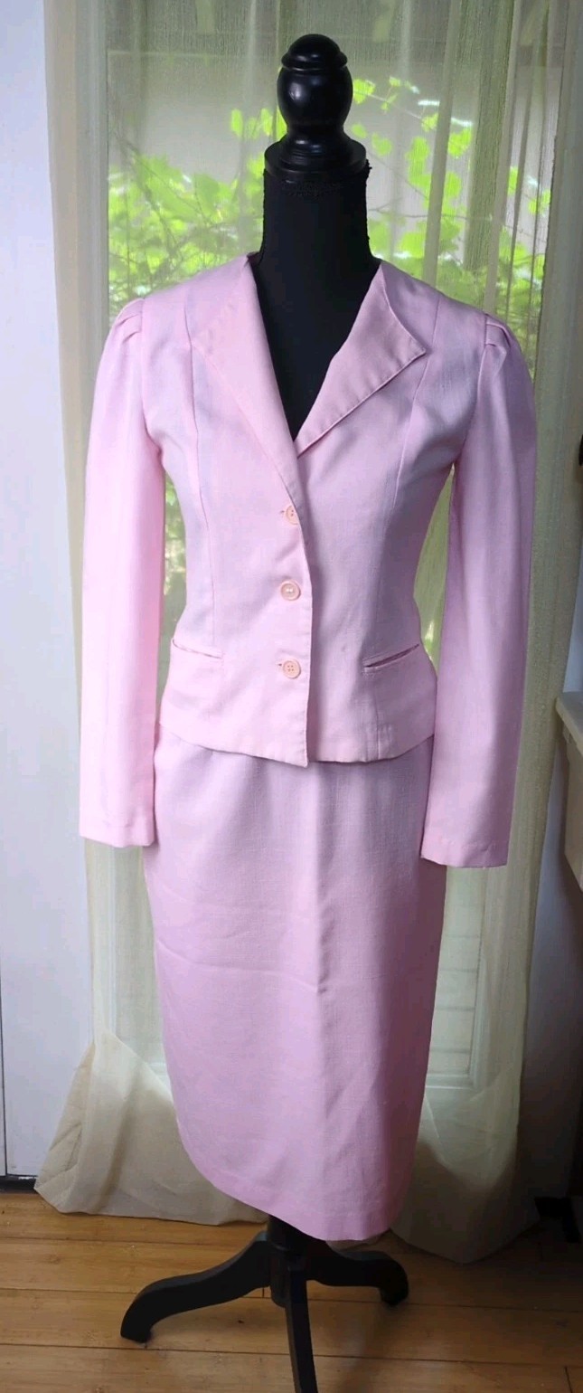 Vintage Prince David Women’s 7/8 Pink Two Piece Suit