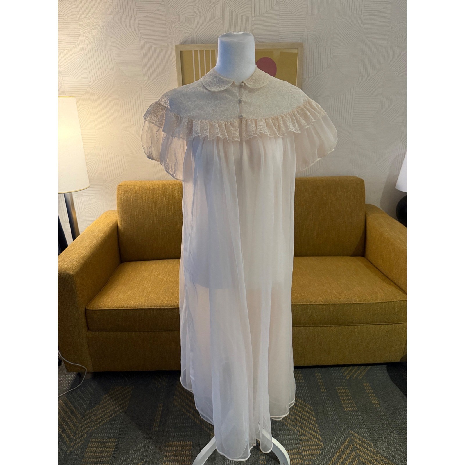 Vintage Kickernick Lingerie Sheer Nylon Lace Nightgown Pink Peter Pan Collar M