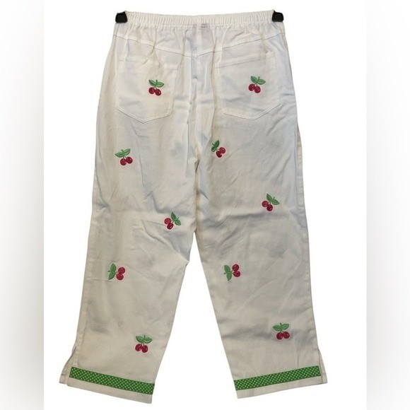 Vintage Quaker Factory Jeans Medium White Women’s Cherry Embroidery Print
