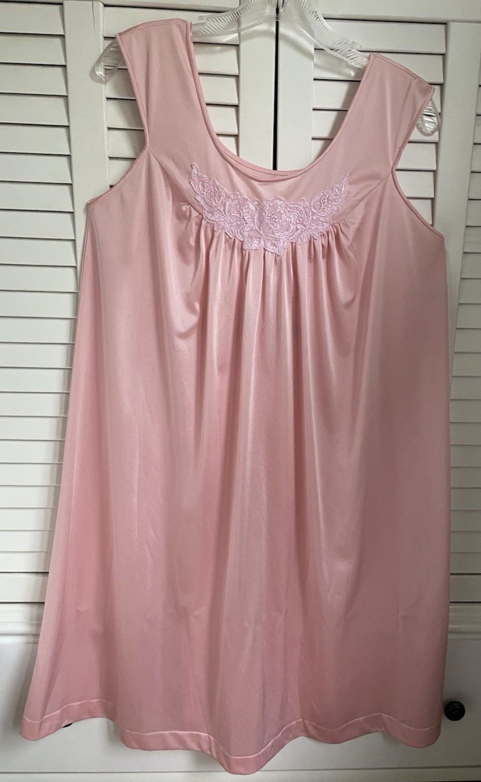 VTG Lorraine PINK EMBROIDERED Nightgown Womens M Nylon Semi-Sheer 60s 70s EVPC