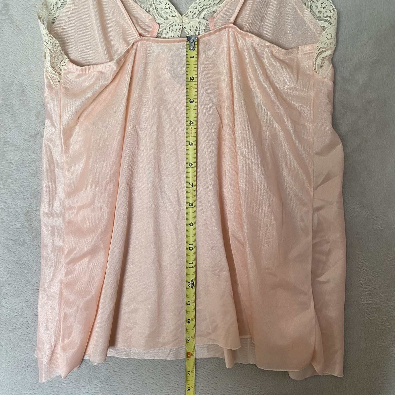 VTG Undercover Wear Size M Peach Blush Pink Cream Lace Nylon Sleepwear Women Top