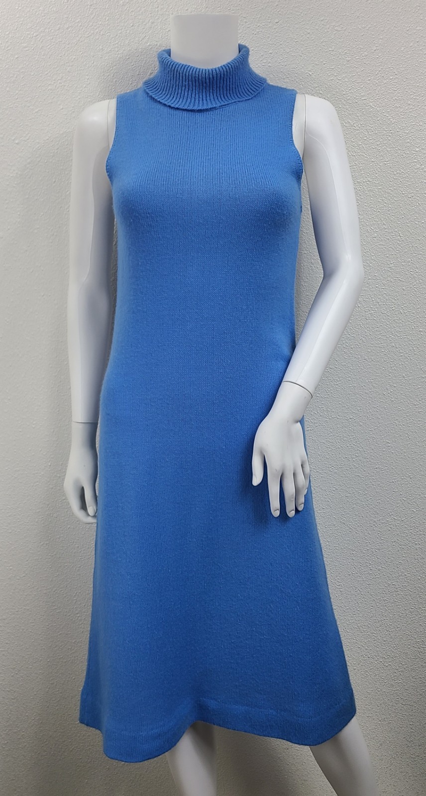 Vintage 60’s-70’s cornflower blue sweater dress Mollie Parnis Boutique NY Sm-Med