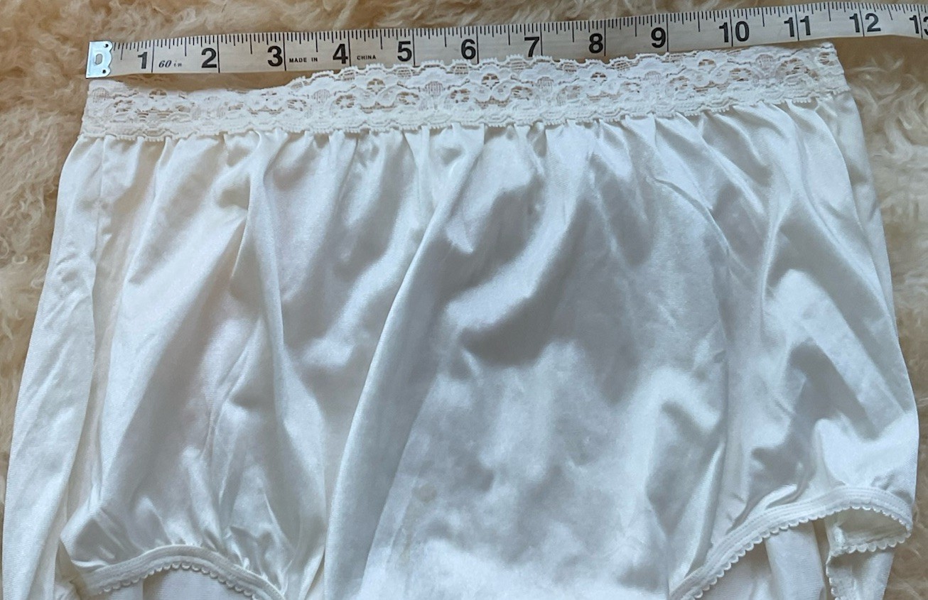Vintage Vanity Fair White Lace Trim High Waist Brief Panties Size 8 Regular