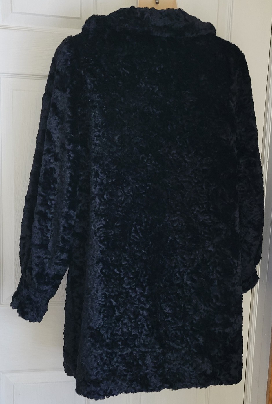 Late 30s Alaskan Kurl Faux Curly Lamb 100% Mohair Pile Coat L/XL 44″ Chest