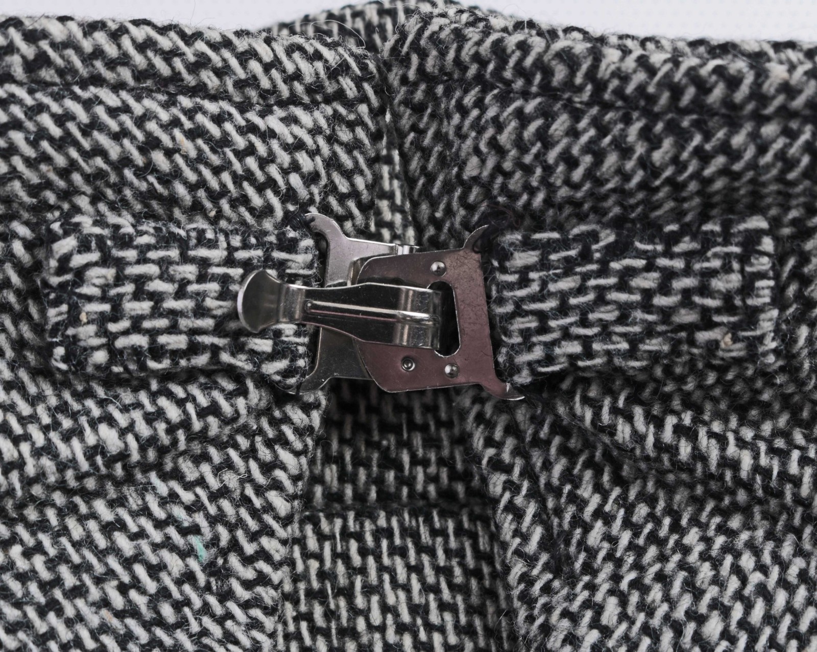 1970s Vintage Black/White Wool Tweed Cape Cloak Faux Sherpa Lining Fall S/M/L
