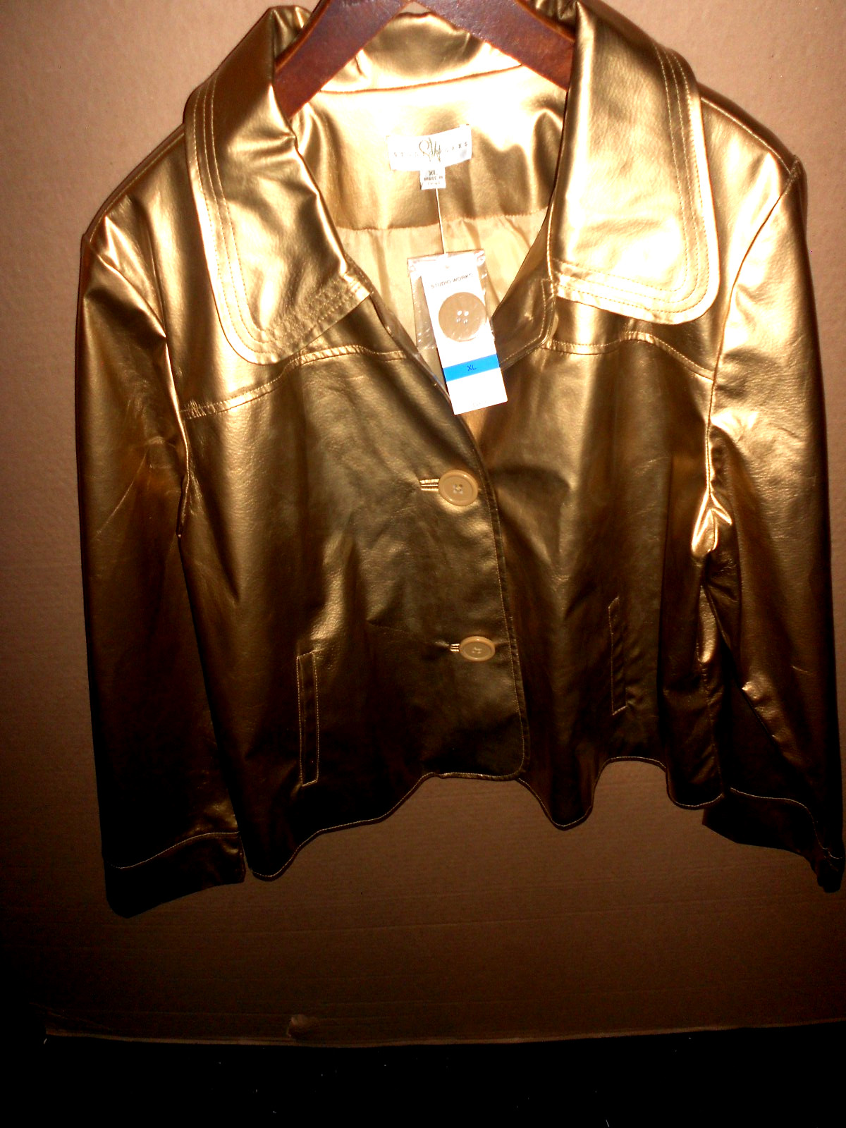 VINTAGE UNUSED SIZE XL LADIES SHINNY GOLD JACKET WITH TAGS BY STUDIO WORKS NEW!
