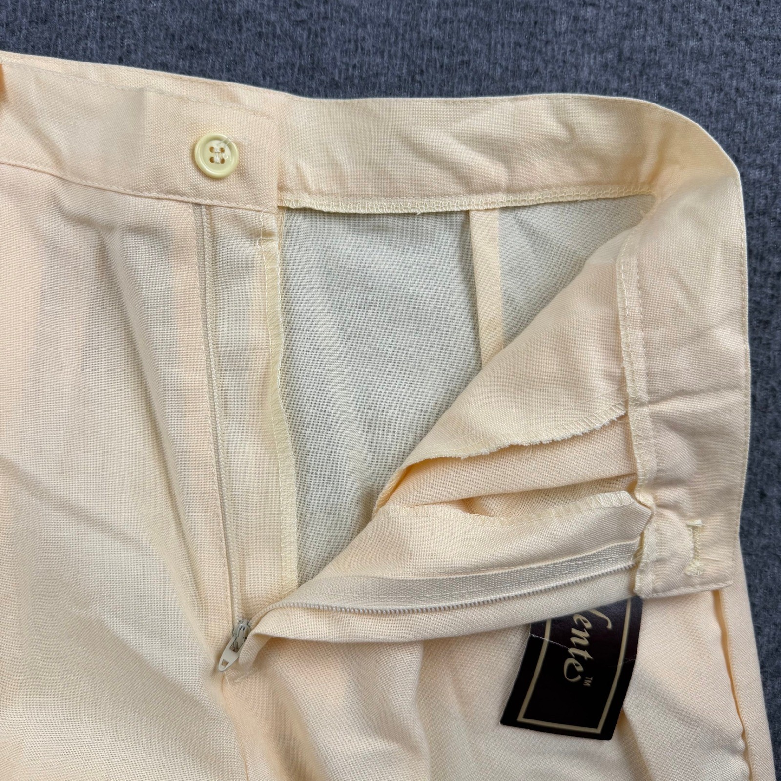 Vintage Sergio Valente Cream High Waisted Pleated Deadstock Pants Women’s 6