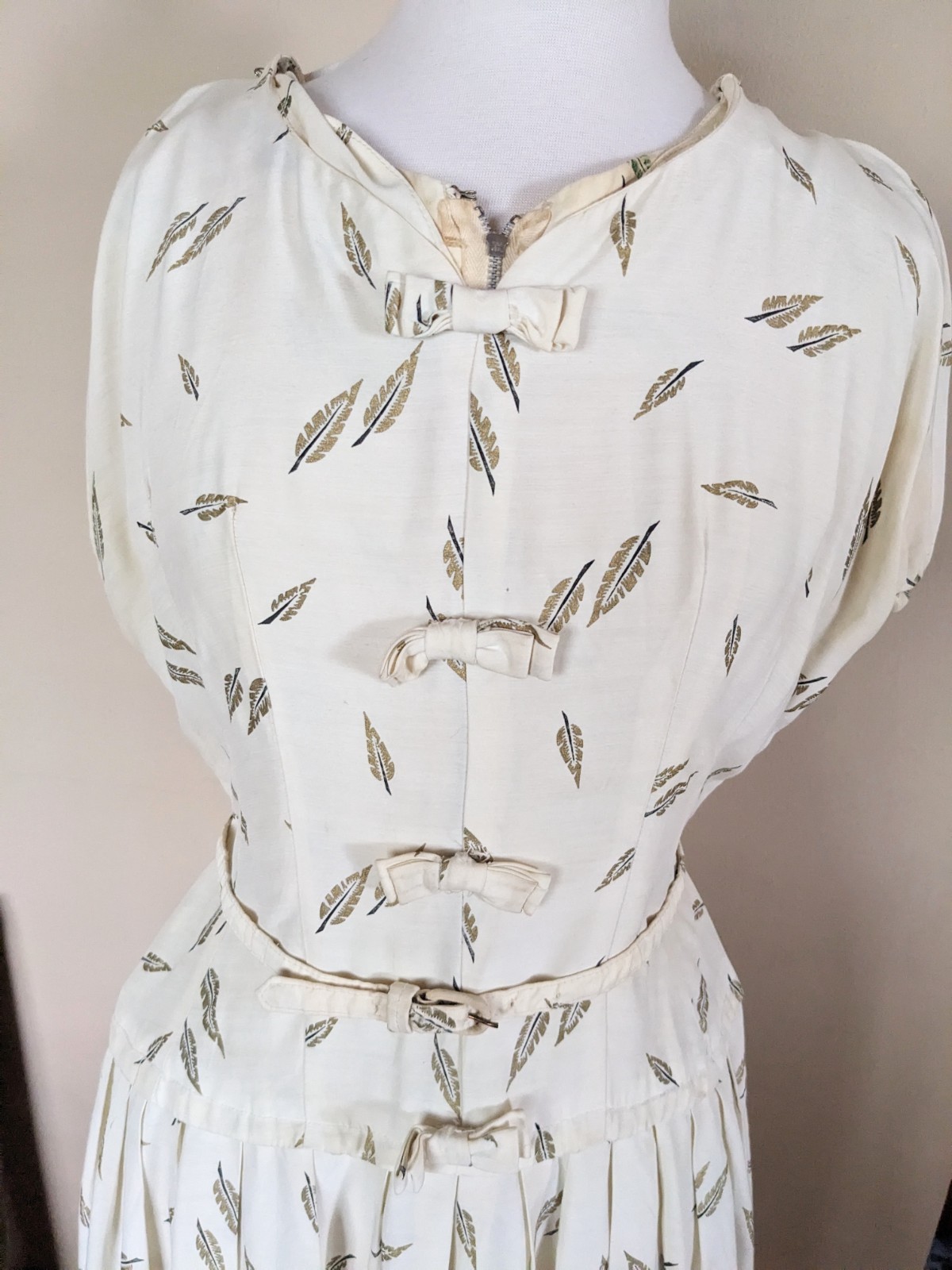 Vintage 1950s Ivory Day Dress Gold Feather Print V-Back Pleated A-Line w Belt