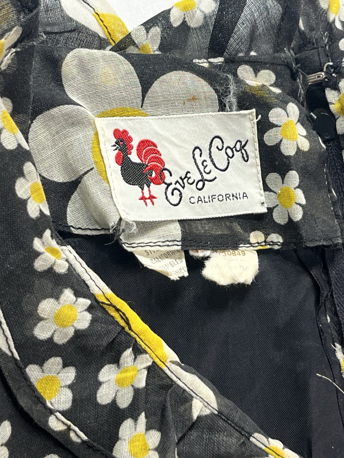 1970s Eve Le Coq California Black Daisy Print Dress | Fit & Flare- Boho- VTG