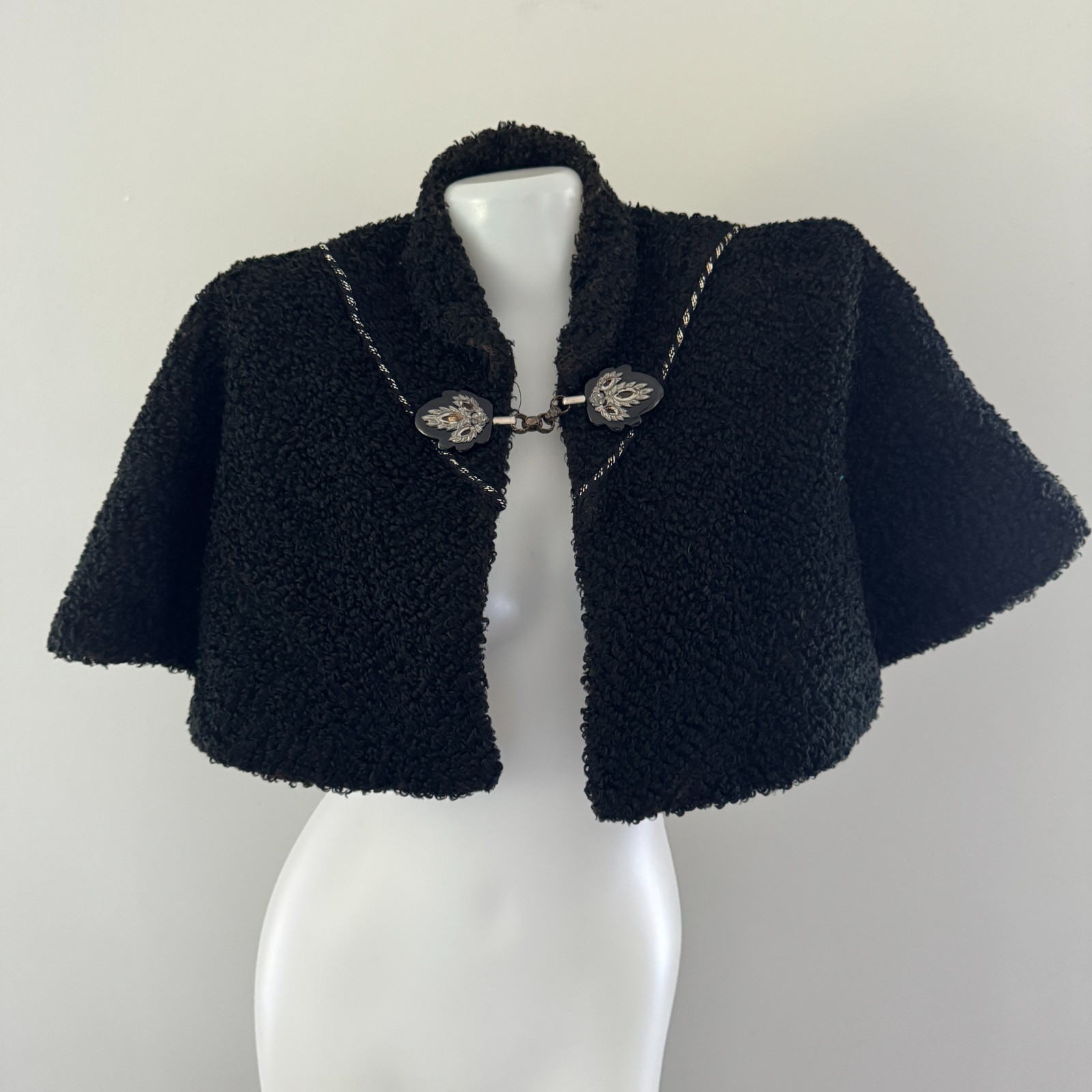 1890s Vintage WOOL Cloak Shawl Silver FILIGREE CLASP Mantel ANTIQUE Fibula Black