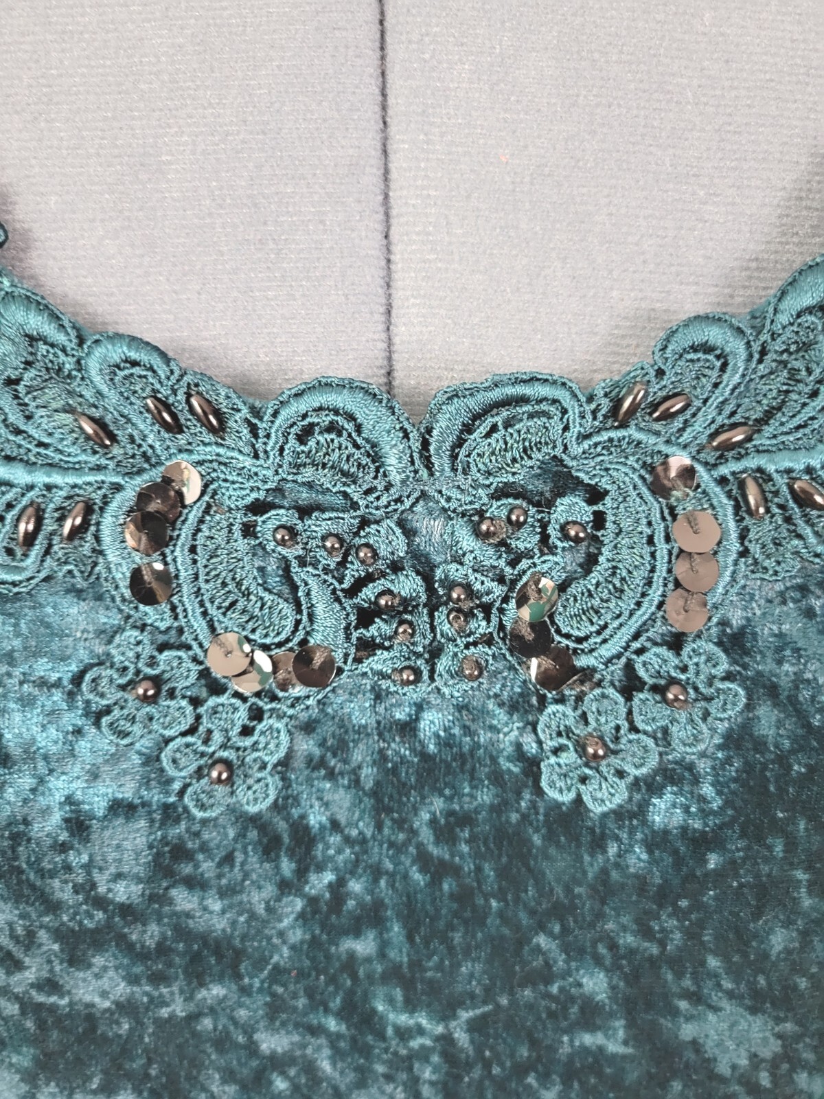 Vtg Molly Malloy Teal Green Crushed Velvet Wiggle Dress w Lace & Beads Size 12