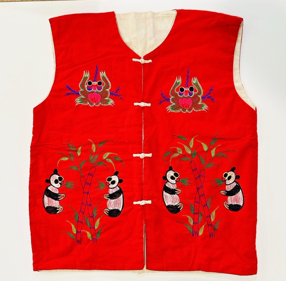Vintage Embroidered Asian Vest Dragon Panda Frog Chinese Beautiful