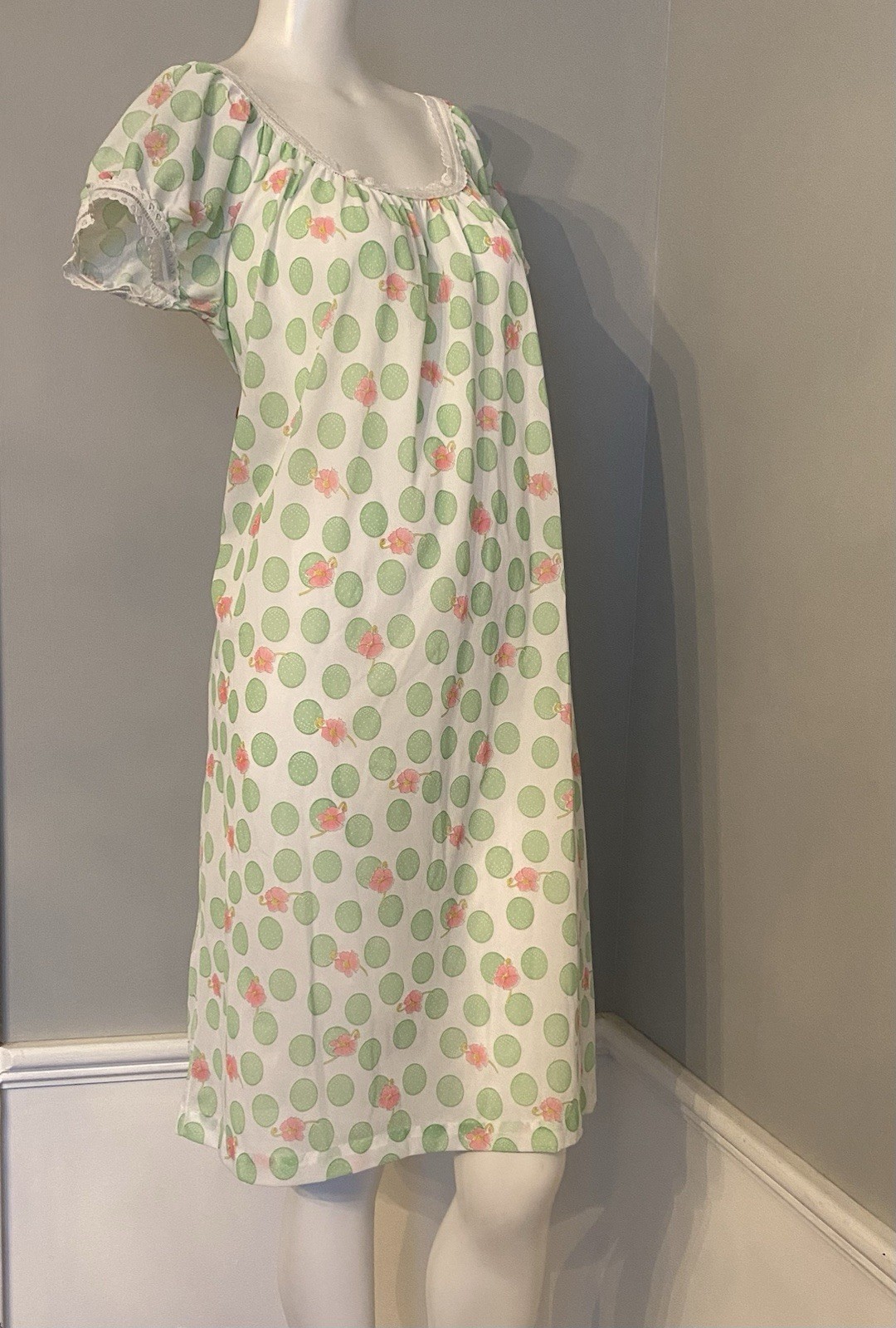 Vintage Nylon & Lace Babydoll Nightgown Size XL Nightie Lingerie Green and Pink