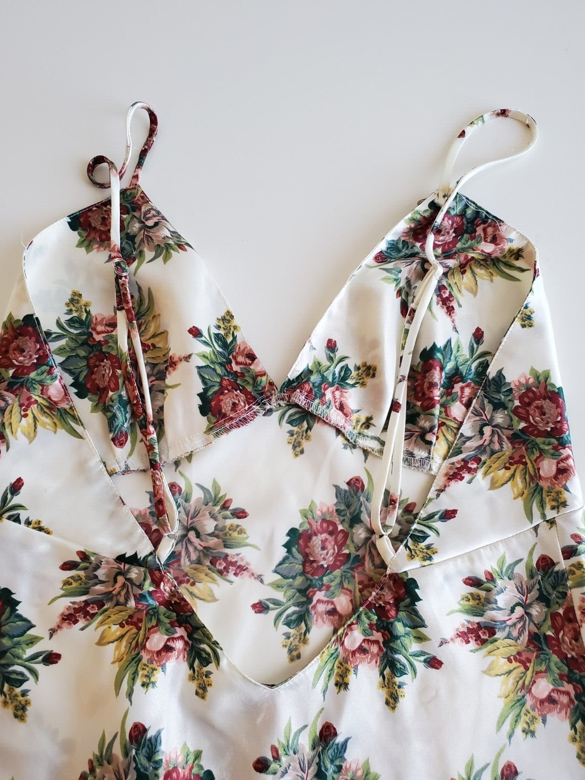 Linda Exclusive for EATON Vintage Satin Nightgown Lingerie Floral Roses AS IS