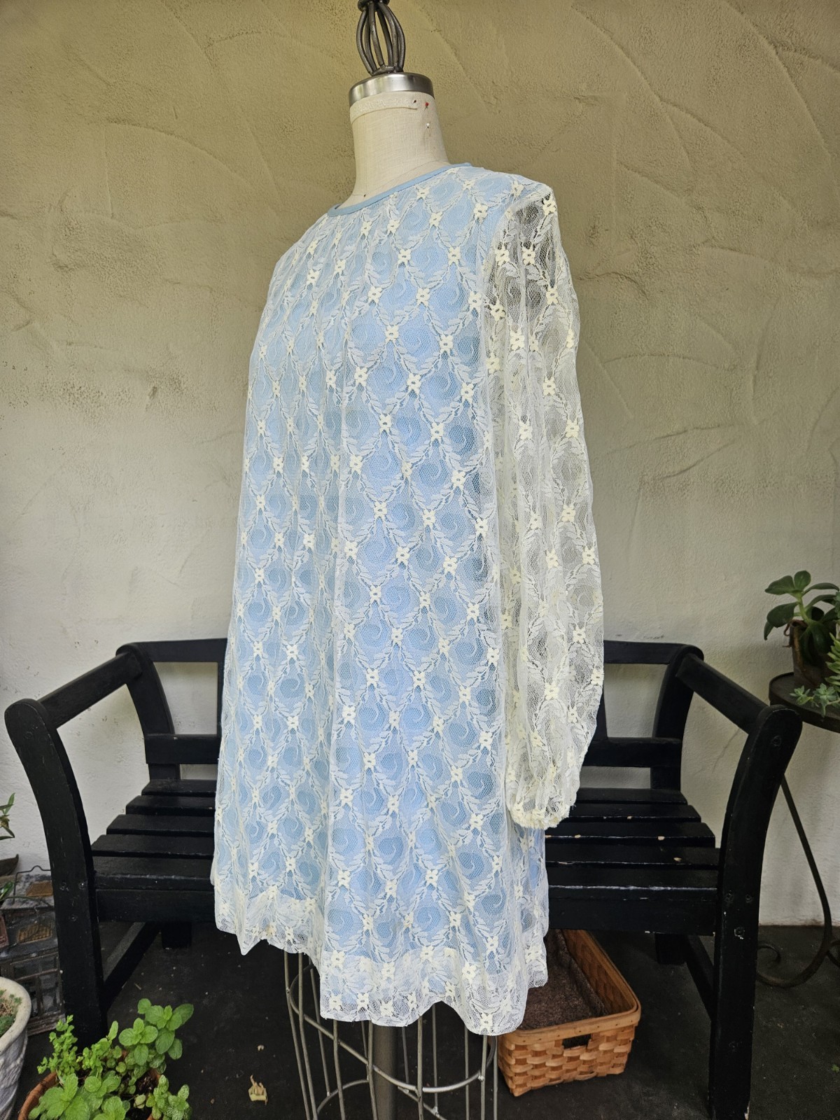Vintage 1960s Mini lace Dress Lace Long Sleeves Size Sm 1969 Woodstock Hippie
