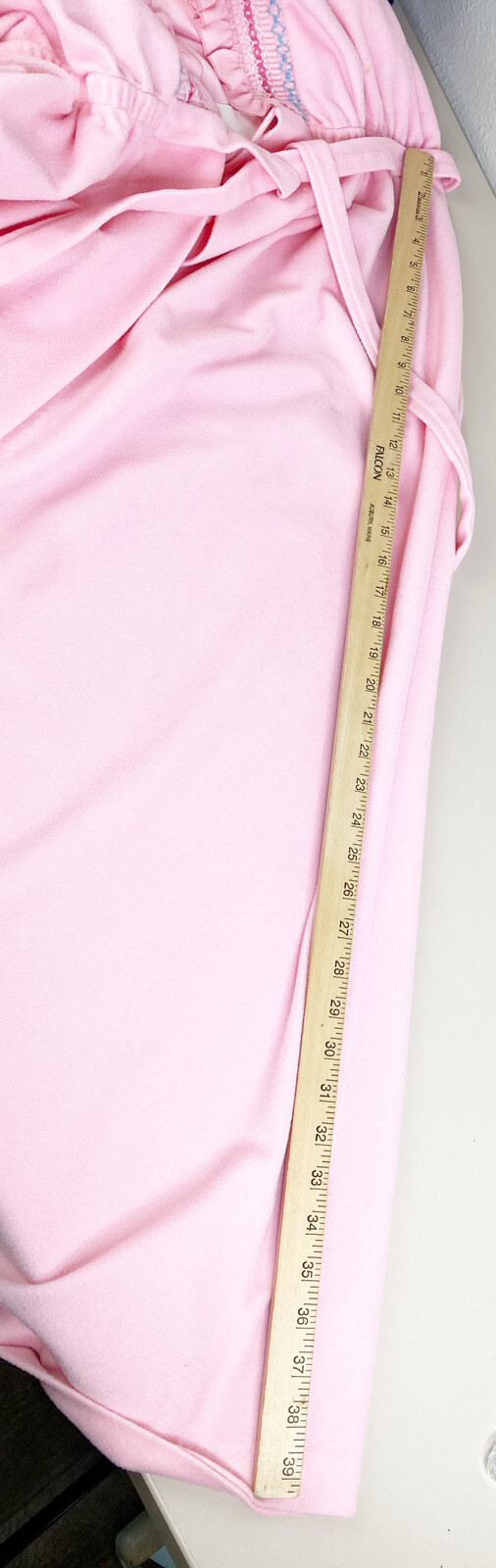 VTG Famous Bodies Med/Large 100% Poly Belted Housecoat Pink GUC