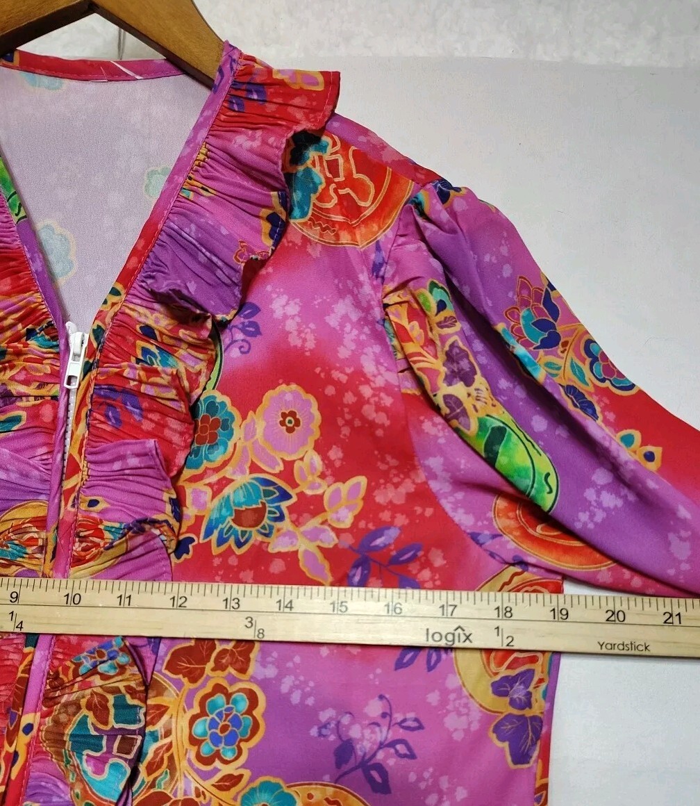 Vintage Dressing Gown Robe Pleated Ruffled Collar 1/2 Zip Colorful 3/4 Sleeves