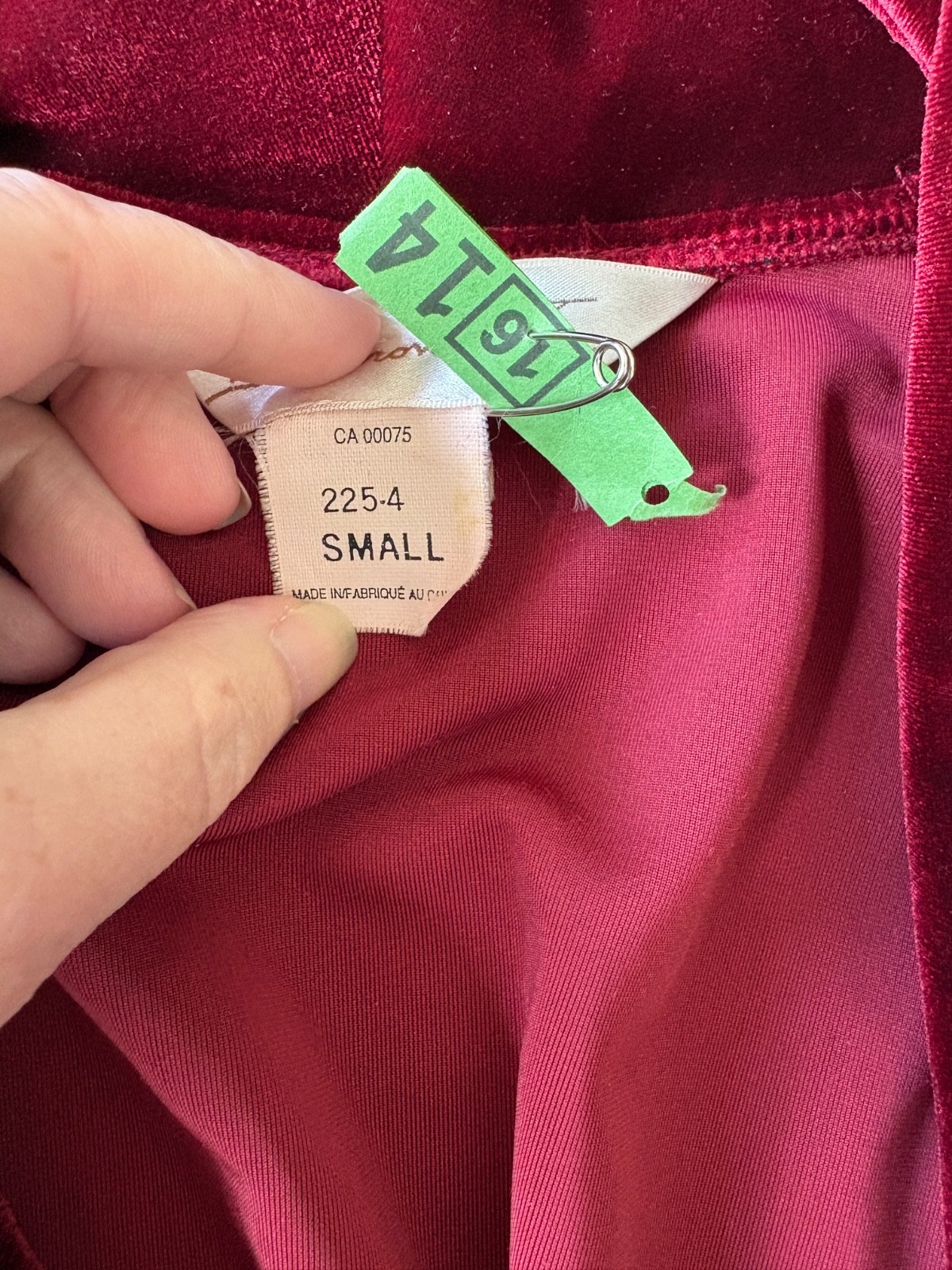 Vintage Diamond Tea Burgundy Velvet Velour Robe S Canadian Union Luxury Gown