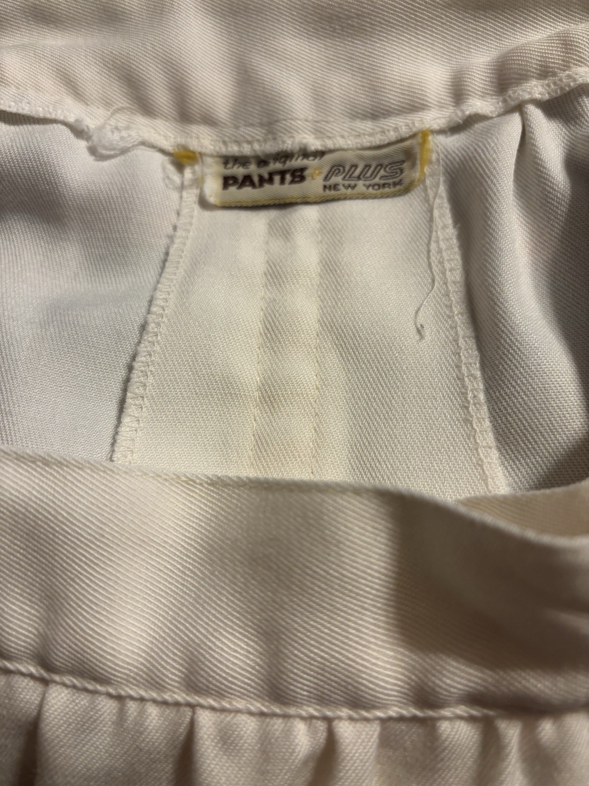 Vintage 70’s Women’s White A-Line Wrap Skirt from Pants Plus New York 14” Across