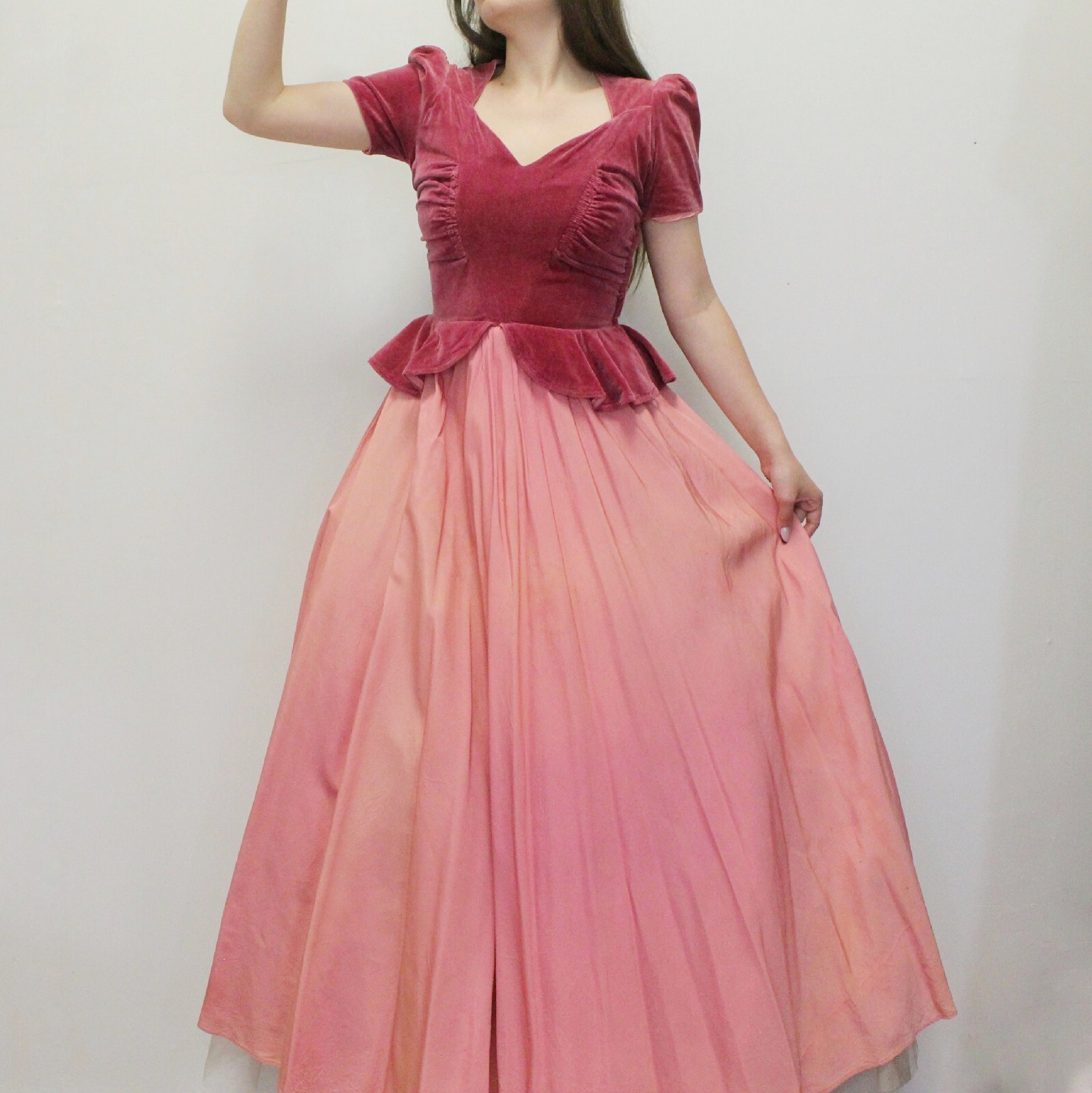 Vintage 30s/40s Pink Velvet Peplum Prom Dress Evening gown