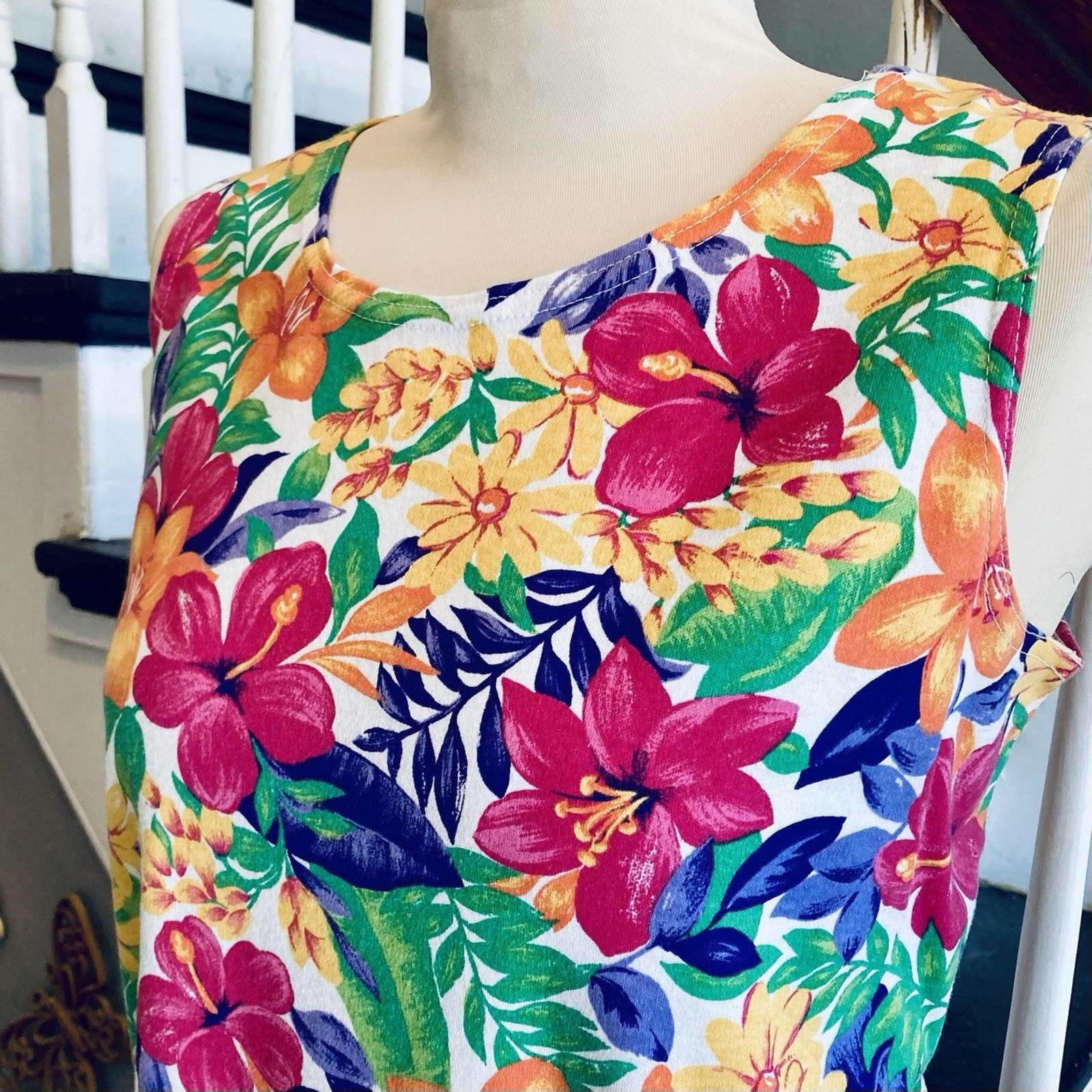 1990s Cotton Blend Jersey Tank Tee Hawaiian Tropical Print Vacation Cruise Mom