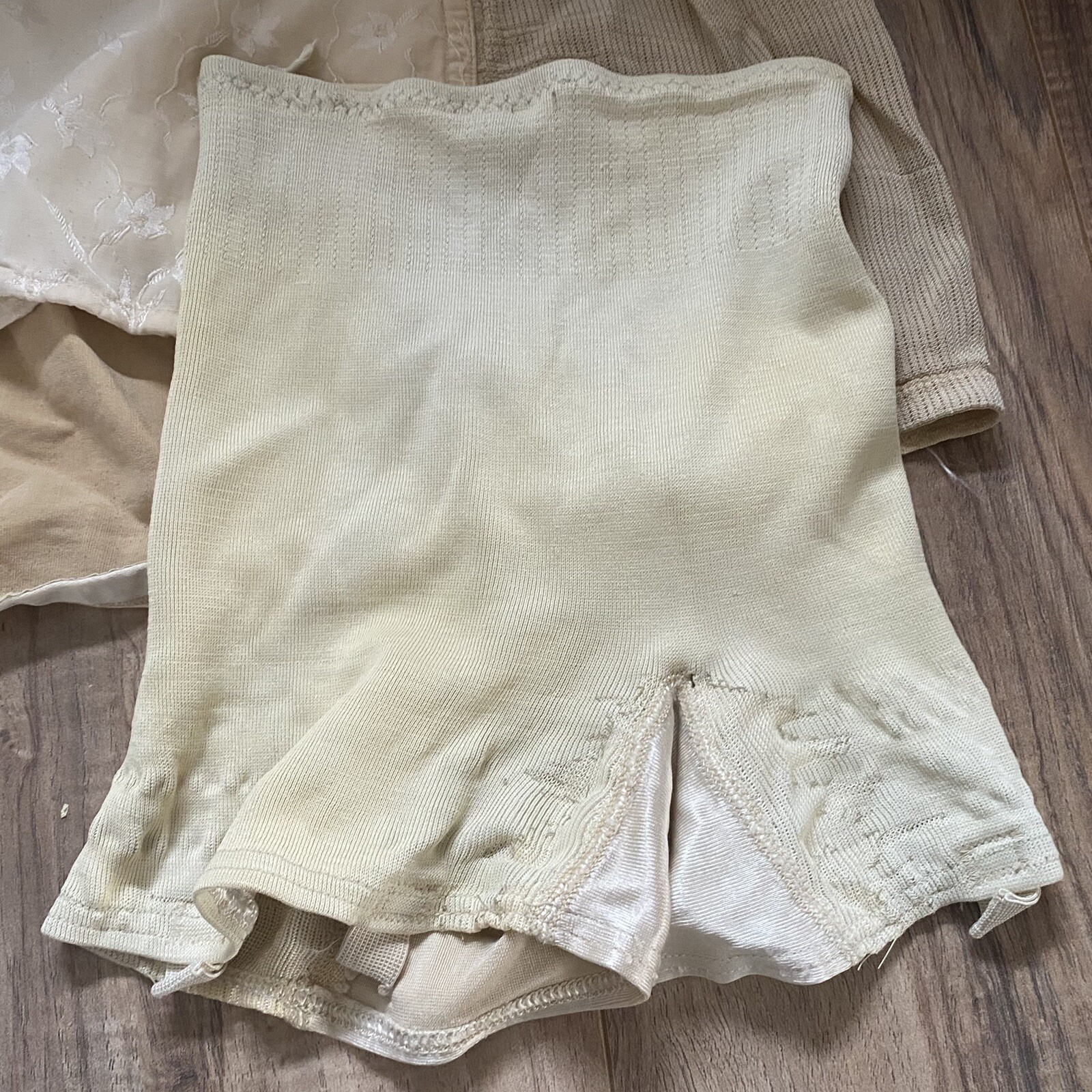 Lot of 3 Damaged Vintage 1940s 1950s Women’s Corset Girdle READ Naturflex Bestfm