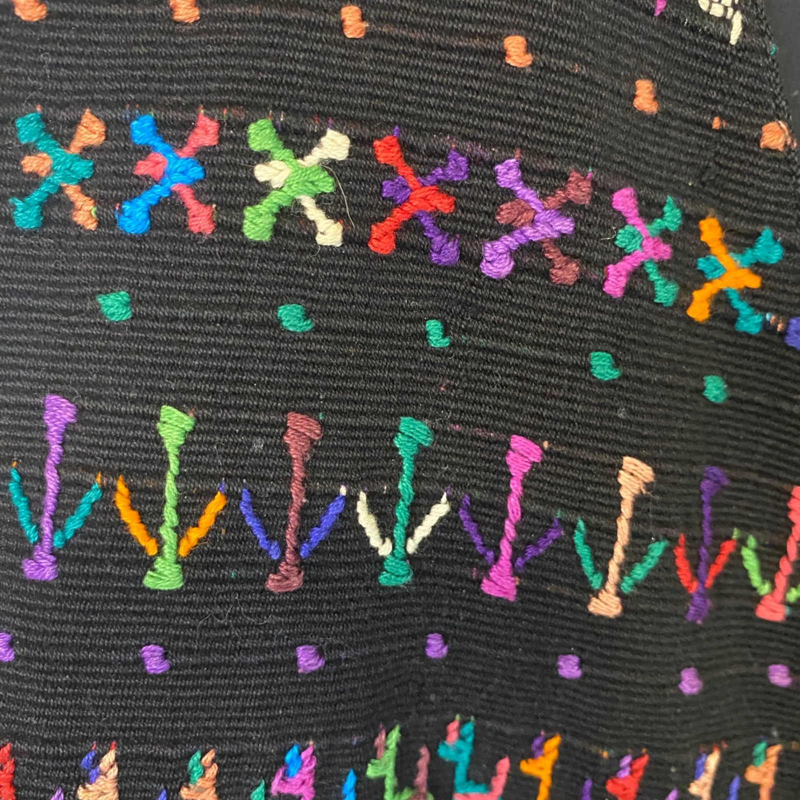 The J Peterman Company Vintage Vest Womens Large Embroidered Cotton Black Multi
