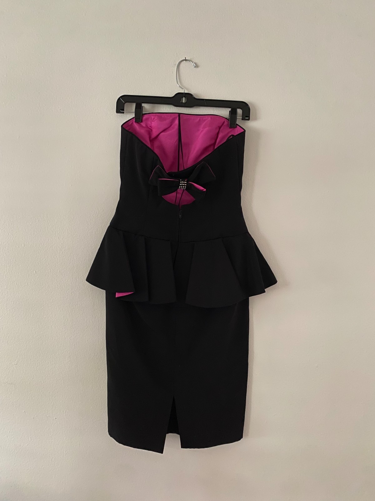 Vintage 1980s AJ Bari Black & Pink Peplum Strapless Rhinestone Bow Party Dress 6