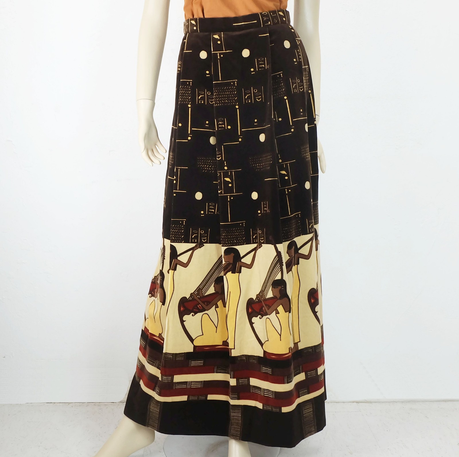 SKIRT velvet skirt with unusual Egyptian pattern 70s maxi skirt size S