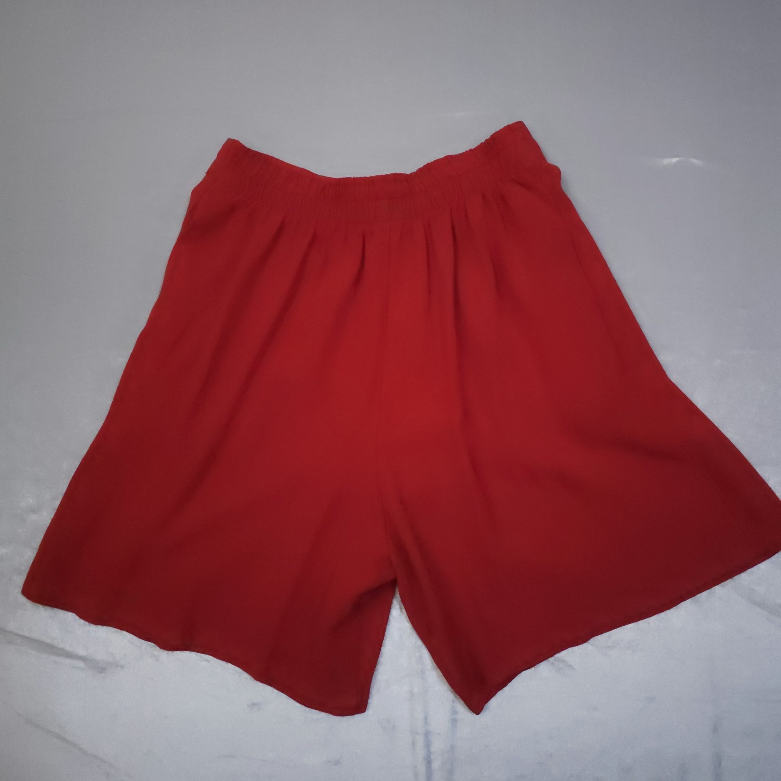 Vtg Red Flowy Shorts Rayon USA Sm/Med Pleated 1980s Fairy Glam Classic Stretch