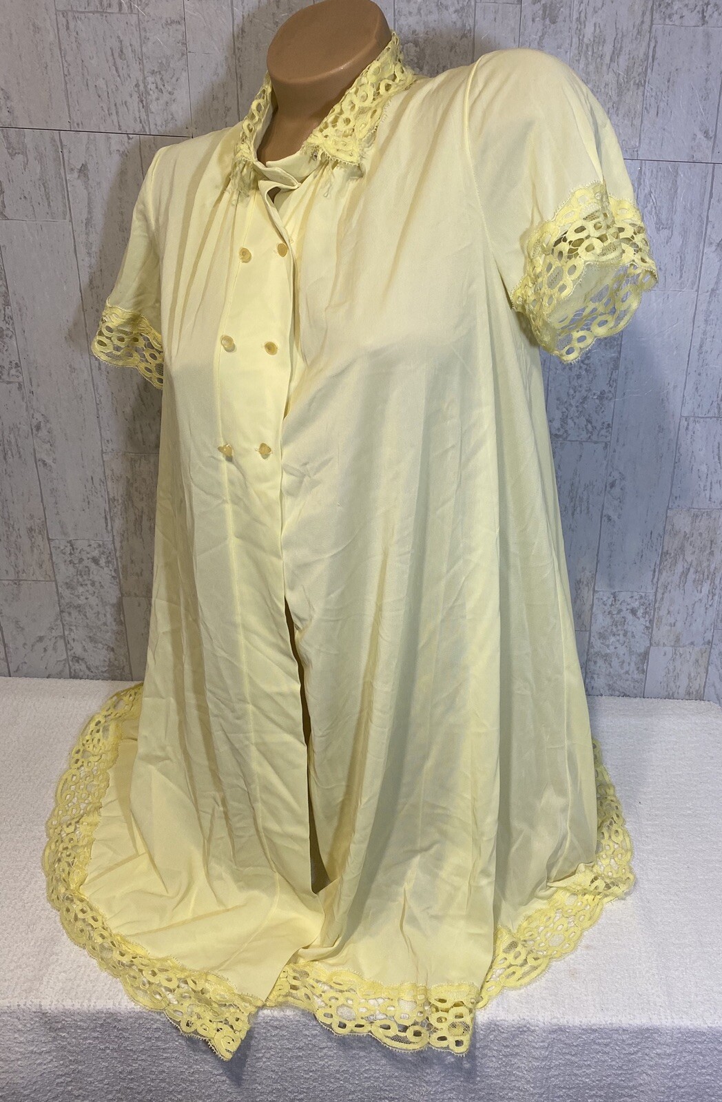 VTG Peignoir Robe Yellow 100% Nylon Sears Roebuck & Co Small-32-34 butter #L49